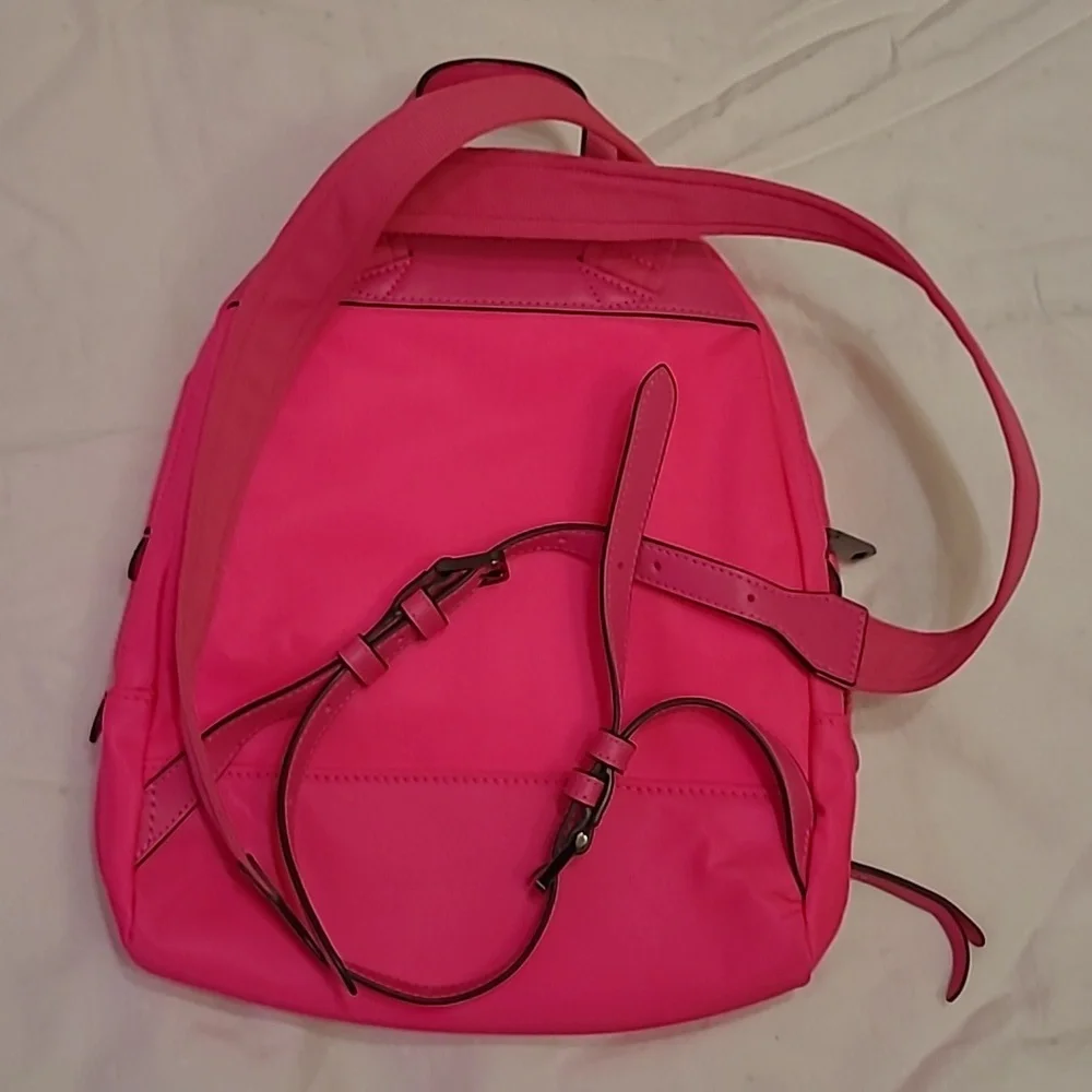 Backpack - Picture 2 of 8